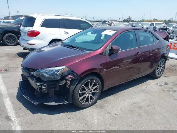 5YFBURHE6HP621083 2017 TOYOTA COROLLA - Image 2