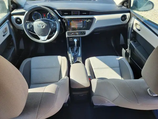 5YFBURHE6HP621701 2017 TOYOTA COROLLA - Image 8