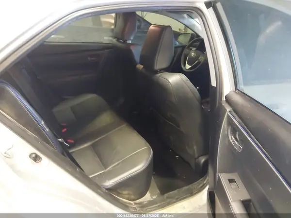 5YFBURHE6HP622704 2017 TOYOTA COROLLA - Image 8
