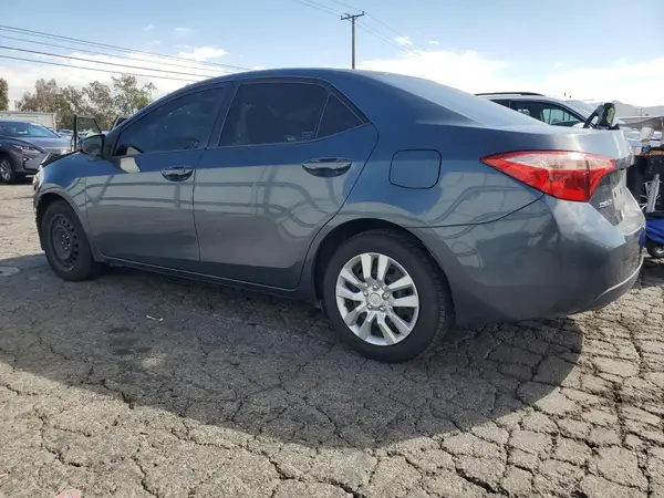 5YFBURHE6HP624727 2017 TOYOTA COROLLA - Image 2