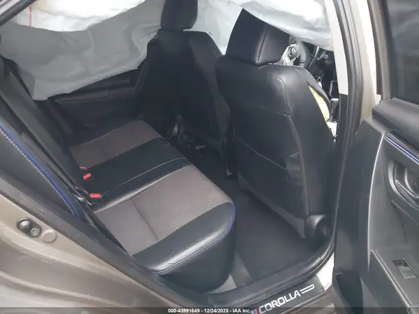 5YFBURHE6HP628843 2017 TOYOTA COROLLA - Image 8