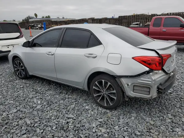 5YFBURHE6HP630589 2017 TOYOTA COROLLA - Image 2