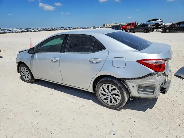 5YFBURHE6HP632505 2017 TOYOTA COROLLA - Image 2