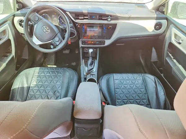5YFBURHE6HP632505 2017 TOYOTA COROLLA - Image 8