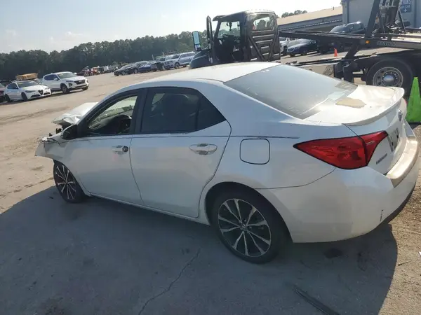 5YFBURHE6HP634979 2017 TOYOTA COROLLA - Image 2