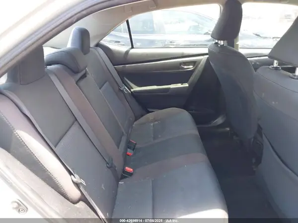 5YFBURHE6HP637252 2017 TOYOTA COROLLA - Image 8