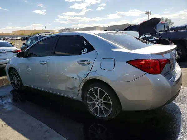 5YFBURHE6HP637428 2017 TOYOTA COROLLA - Image 2