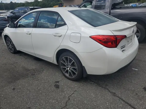 5YFBURHE6HP638143 2017 TOYOTA COROLLA - Image 2