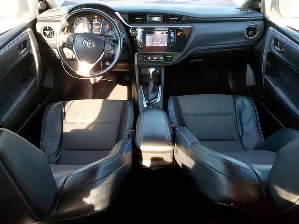 5YFBURHE6HP638708 2017 TOYOTA COROLLA - Image 8