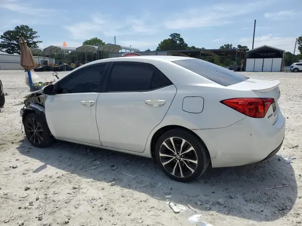 5YFBURHE6HP638739 2017 TOYOTA COROLLA - Image 2