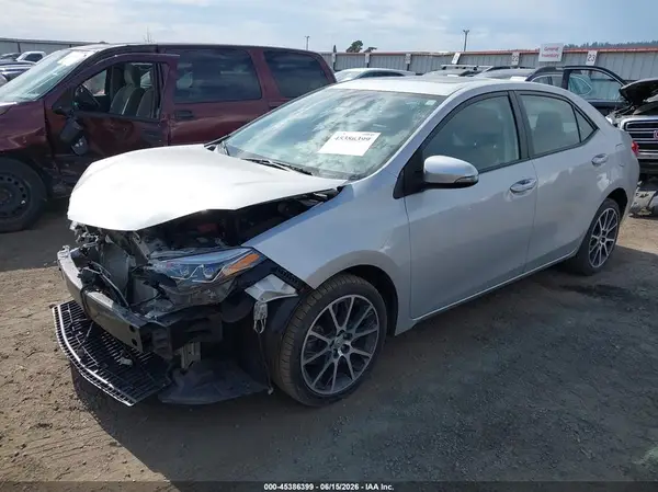 5YFBURHE6HP639972 2017 TOYOTA COROLLA - Image 2