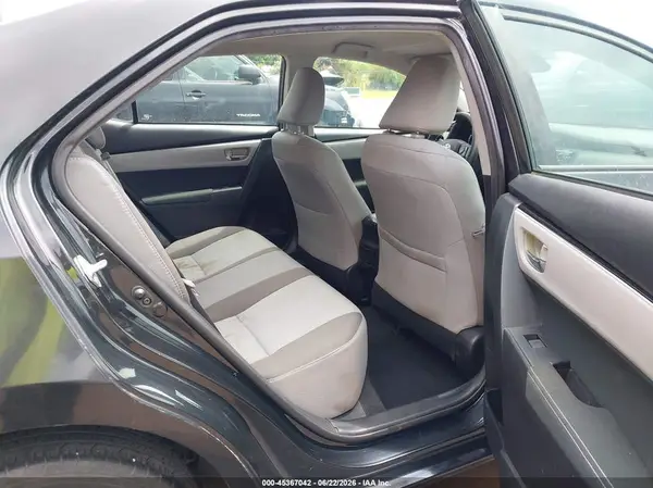 5YFBURHE6HP643049 2017 TOYOTA COROLLA - Image 8