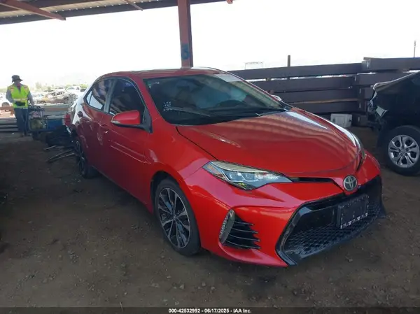 5YFBURHE6HP643066 2017 TOYOTA COROLLA - Image 1
