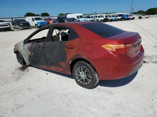 5YFBURHE6HP643441 2017 TOYOTA COROLLA - Image 2