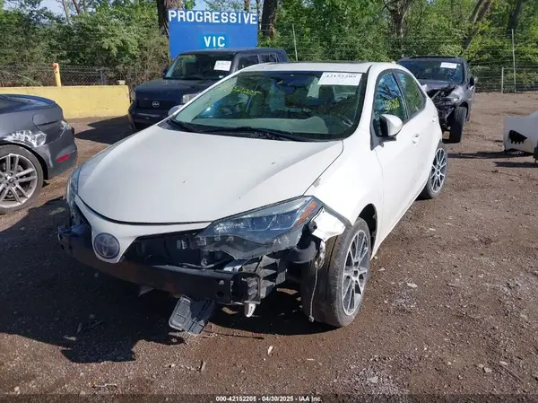 5YFBURHE6HP645173 2017 TOYOTA COROLLA - Image 2