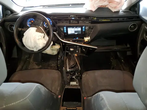5YFBURHE6HP645495 2017 TOYOTA COROLLA - Image 8