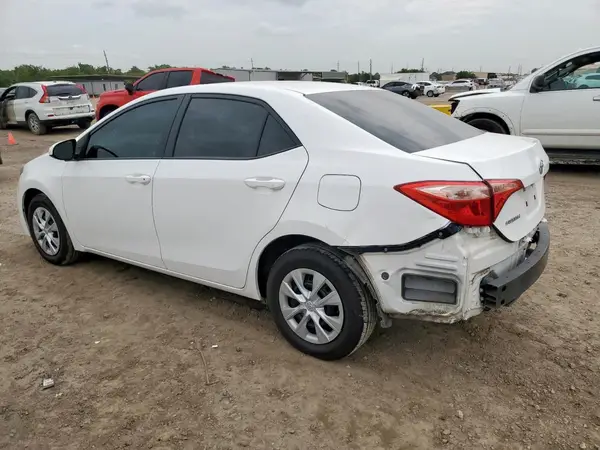 5YFBURHE6HP645917 2017 TOYOTA COROLLA - Image 2