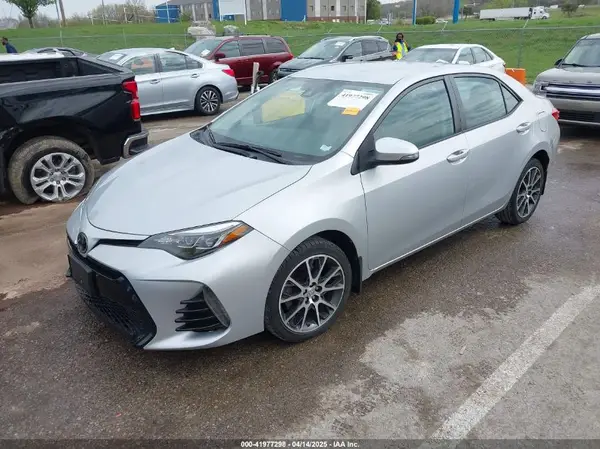 5YFBURHE6HP646100 2017 TOYOTA COROLLA - Image 2