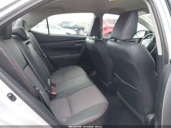 5YFBURHE6HP646100 2017 TOYOTA COROLLA - Image 8