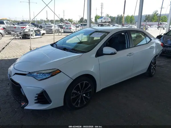5YFBURHE6HP648414 2017 TOYOTA COROLLA - Image 2