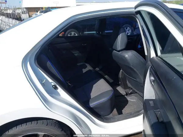 5YFBURHE6HP650003 2017 TOYOTA COROLLA - Image 8