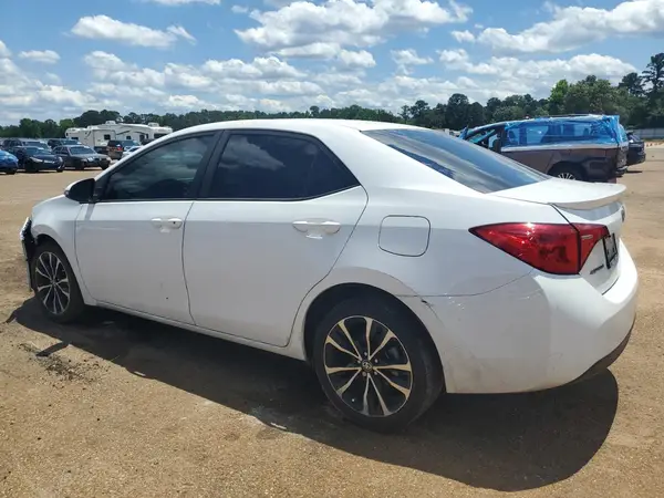 5YFBURHE6HP650177 2017 TOYOTA COROLLA - Image 2