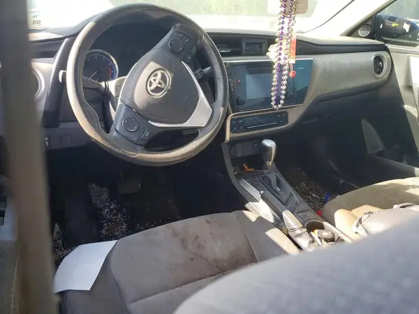 5YFBURHE6HP650275 2017 TOYOTA COROLLA - Image 8