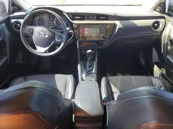 5YFBURHE6HP651085 2017 TOYOTA COROLLA - Image 8