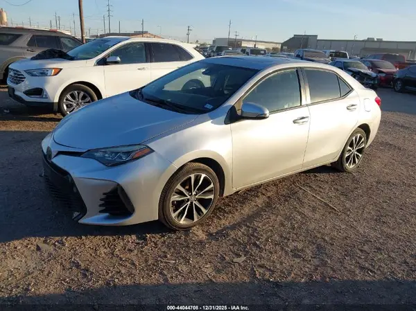 5YFBURHE6HP654603 2017 TOYOTA COROLLA - Image 2