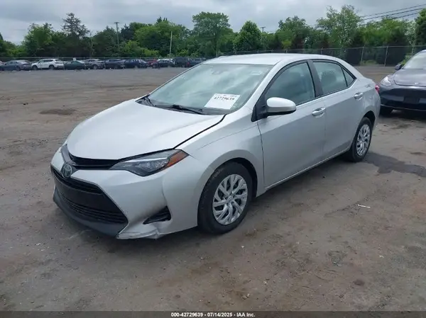 5YFBURHE6HP654651 2017 TOYOTA COROLLA - Image 2