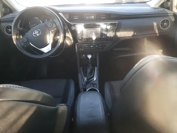 5YFBURHE6HP654679 2017 TOYOTA COROLLA - Image 8