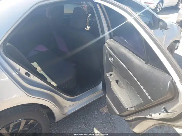 5YFBURHE6HP659610 2017 TOYOTA COROLLA - Image 8