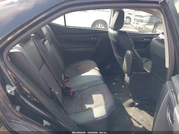 5YFBURHE6HP660353 2017 TOYOTA COROLLA - Image 8