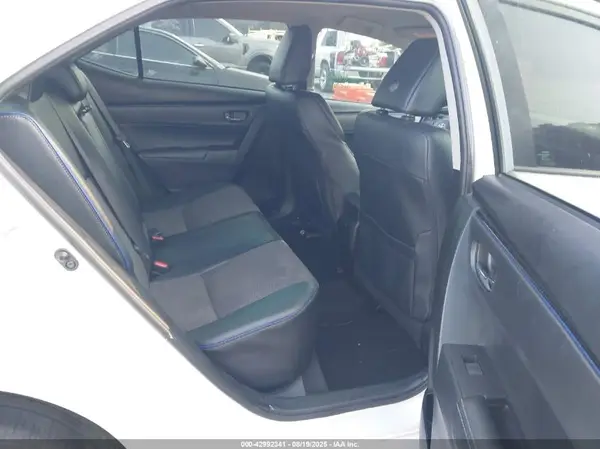 5YFBURHE6HP661521 2017 TOYOTA COROLLA - Image 8