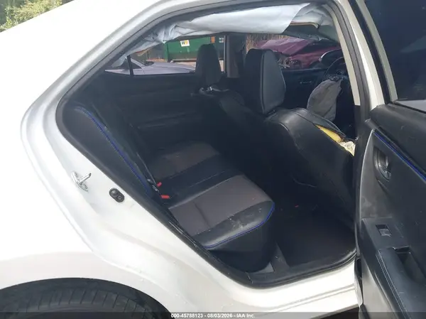 5YFBURHE6HP661633 2017 TOYOTA COROLLA - Image 8