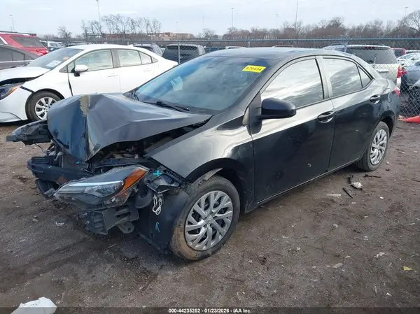 5YFBURHE6HP662006 2017 TOYOTA COROLLA - Image 2