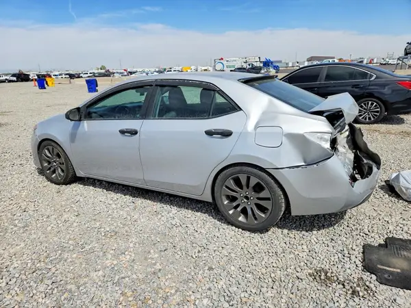 5YFBURHE6HP662488 2017 TOYOTA COROLLA - Image 2