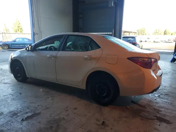5YFBURHE6HP663446 2017 TOYOTA COROLLA - Image 2