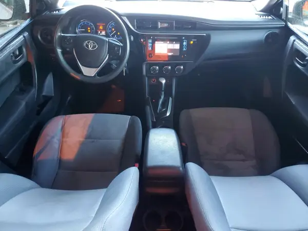5YFBURHE6HP663446 2017 TOYOTA COROLLA - Image 8
