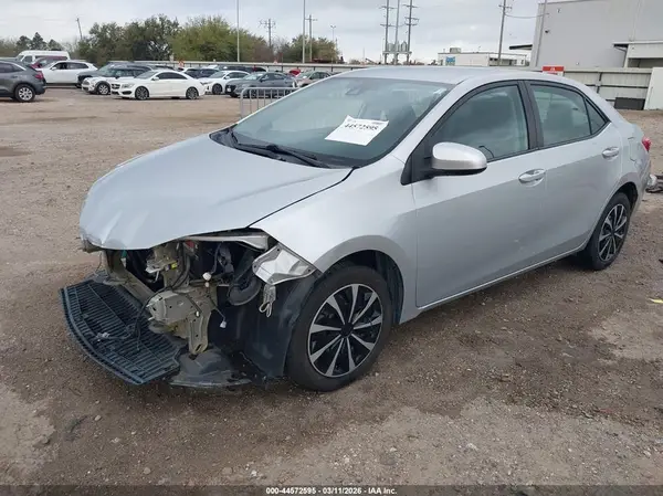 5YFBURHE6HP668470 2017 TOYOTA COROLLA - Image 2