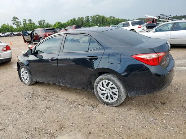 5YFBURHE6HP668632 2017 TOYOTA COROLLA - Image 2