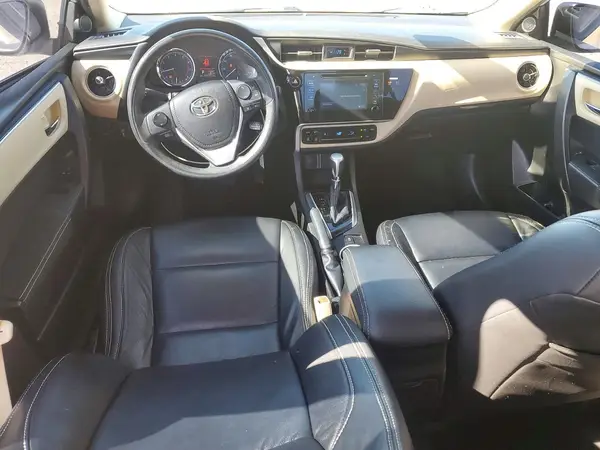 5YFBURHE6HP669697 2017 TOYOTA COROLLA - Image 8