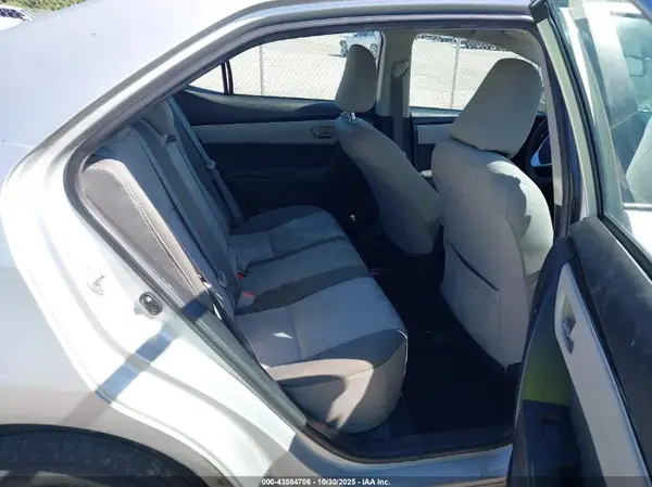 5YFBURHE6HP671224 2017 TOYOTA COROLLA - Image 8