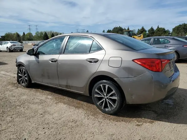 5YFBURHE6HP673121 2017 TOYOTA COROLLA - Image 2