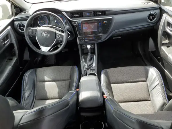 5YFBURHE6HP673121 2017 TOYOTA COROLLA - Image 8