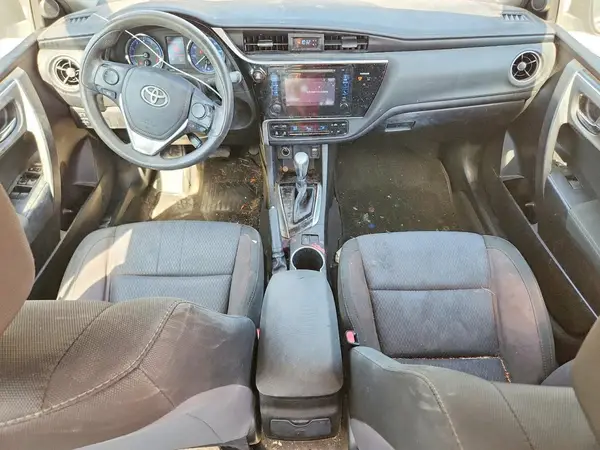 5YFBURHE6HP675743 2017 TOYOTA COROLLA - Image 8