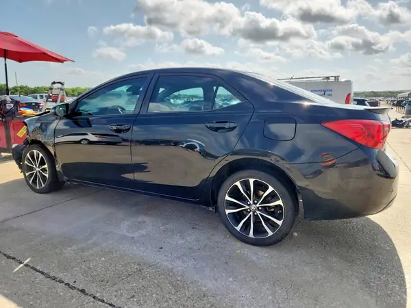 5YFBURHE6HP676830 2017 TOYOTA COROLLA - Image 2