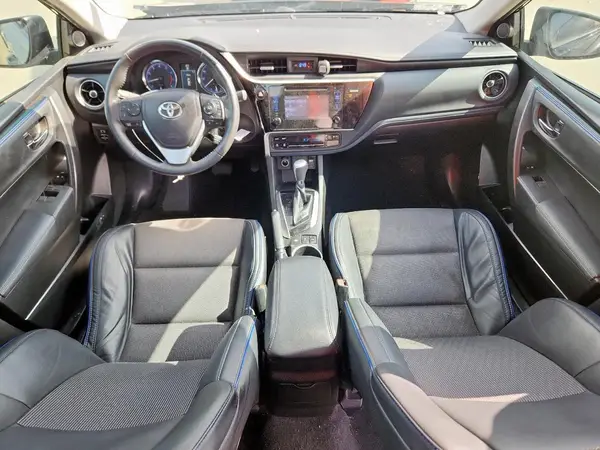 5YFBURHE6HP676830 2017 TOYOTA COROLLA - Image 8
