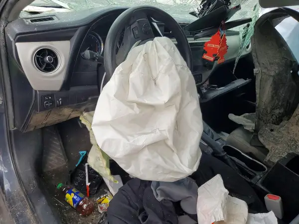 5YFBURHE6HP678156 2017 TOYOTA COROLLA - Image 8