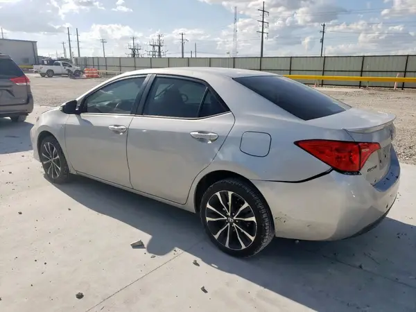 5YFBURHE6HP679341 2017 TOYOTA COROLLA - Image 2